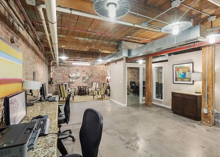 Trifecta 2Br Free Parking Modern Superhost