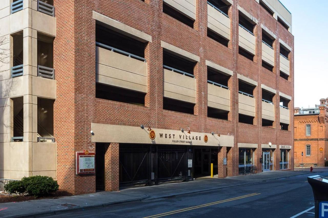 Trifecta 2br Free Parking Modern Superhost Apartment