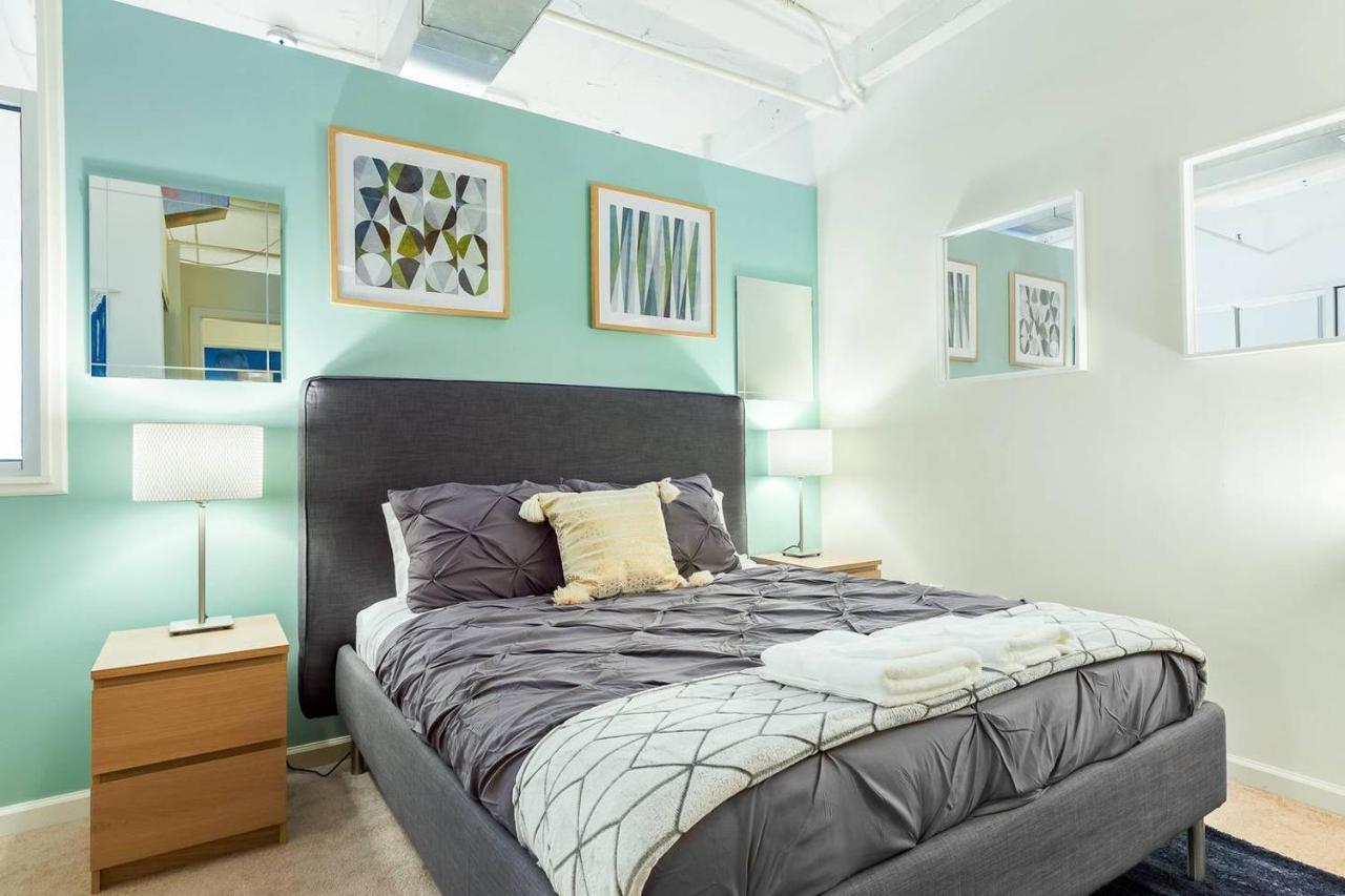 Apartment Trifecta 2br Free Parking Modern Superhost Durham