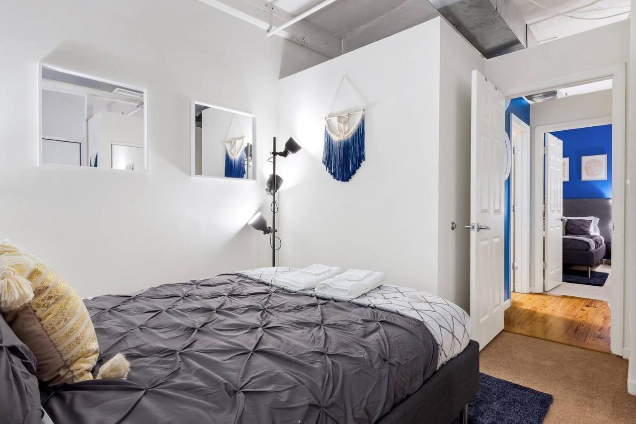 Apartment Trifecta 2br Free Parking Modern Superhost *